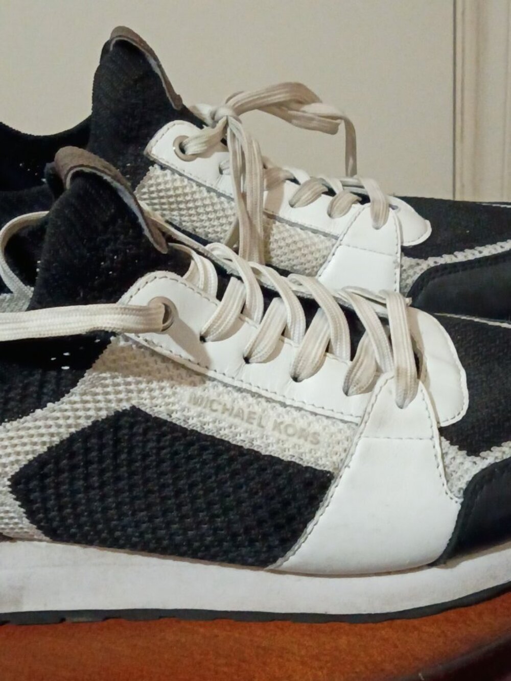 Michael Kors Billie White Gold Olive Leather Mesh Sneakers Women's Size 10M - Picture 13 of 14